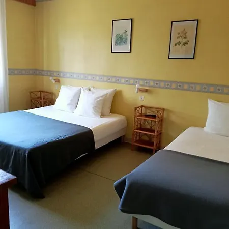 Hotel L'auberge De 3*