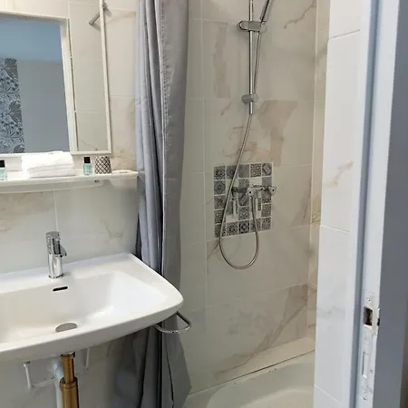 L'auberge De Hotell Lugos