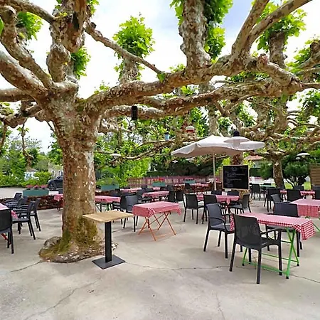 Hotel L'auberge De 3*