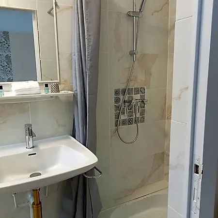 L'auberge De Hotel 3*