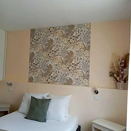 Hotel L'auberge De 3*