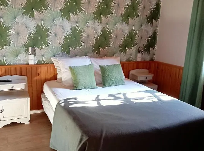 מלון L'auberge De 3*