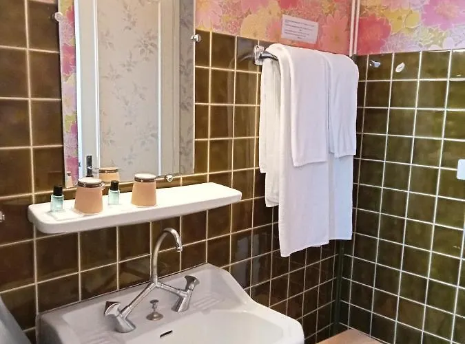 מלון L'auberge De 3*