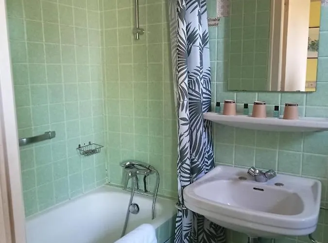 Hotel L'auberge De Lugos