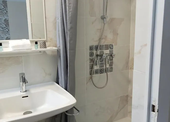 L'auberge De Hotel Lugos