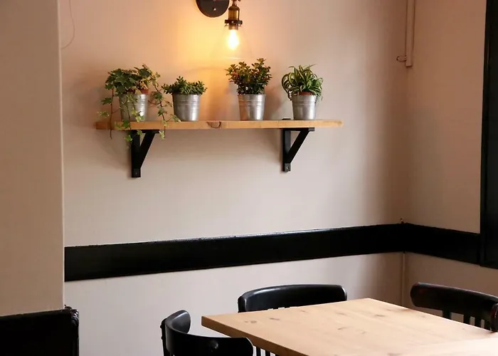 L'auberge De מלון 3*